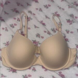 Skims 36C Seamless Nude Bra
